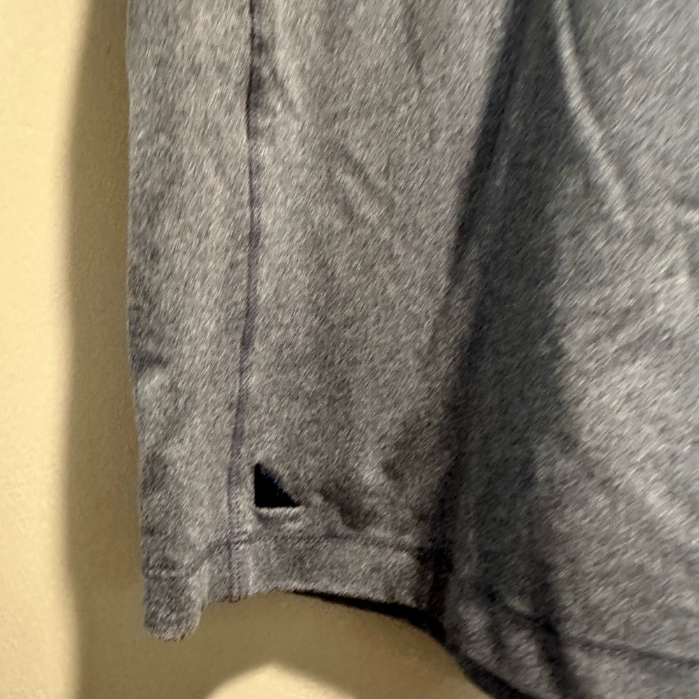 Untuckit Men’s Blue‎ Tee Medium - Picture 2 of 4